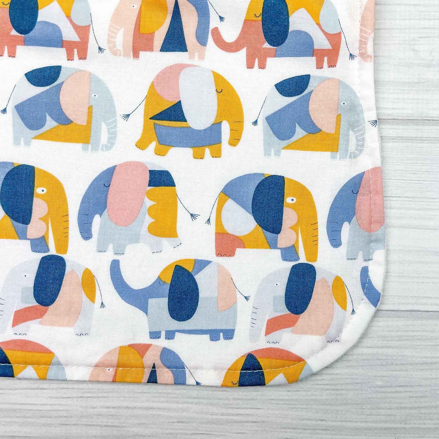 Bib | Elephant - Picasso