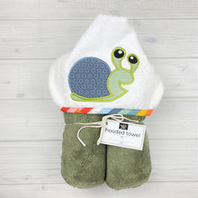 Load image into Gallery viewer, Hooded Towel | Snail
