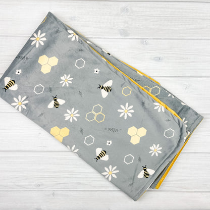 Minky Blanket | Honeybee